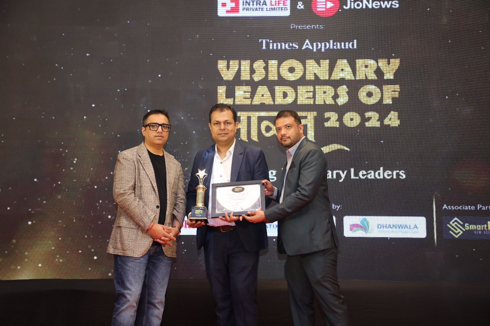 Award Image 12